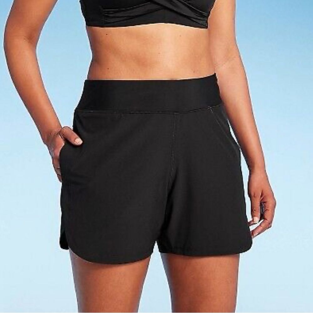 Lands End women’s size 18 comfort waist shorts, quick‎ dry elastic waistband